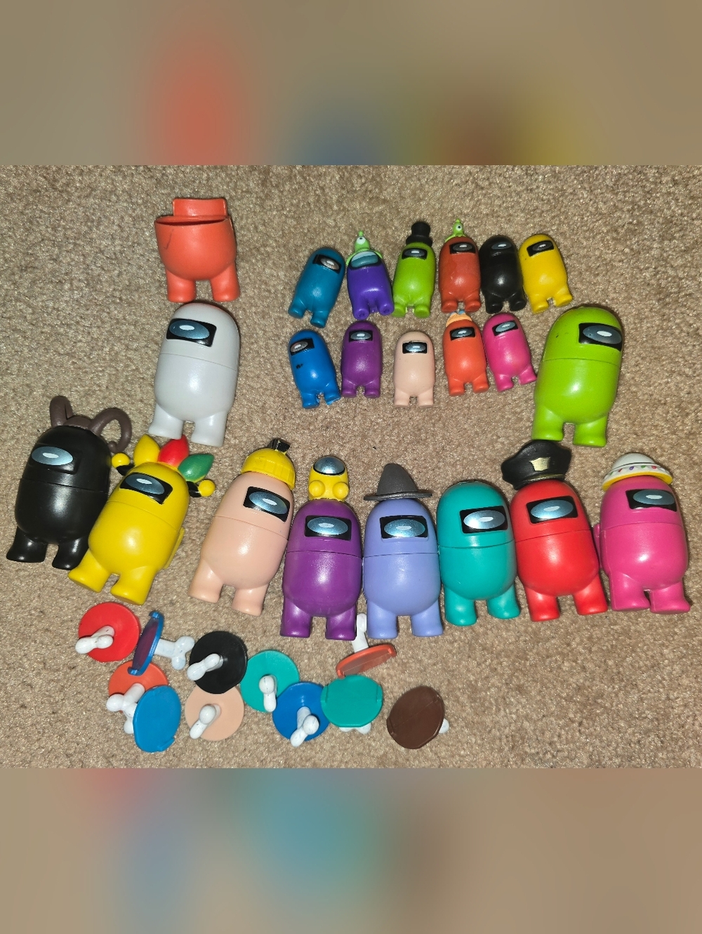 Among Us Collectable Figures With Inserts. Small & Large Figures Lot
